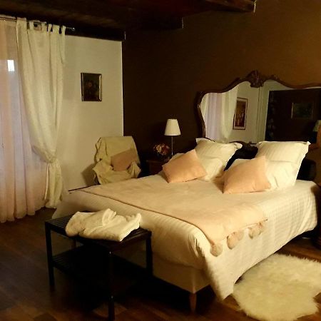 Bed And Breakfast "Le Moulin A Grains" Ménil-la-Horgne 外观 照片